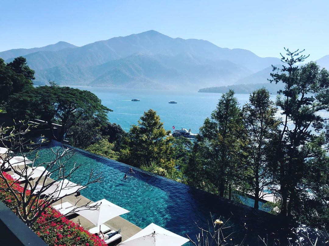 日月潭高級飯店, 住宿, 涵碧樓, 無邊際游泳池, 湖景 