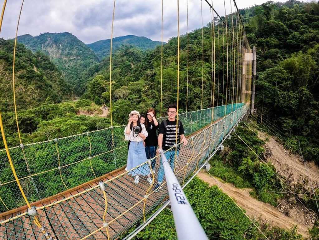 【瑞龍瀑布園區一日遊】竹山第一美瀑，門票優惠、步道路線、附近景點美食推薦
