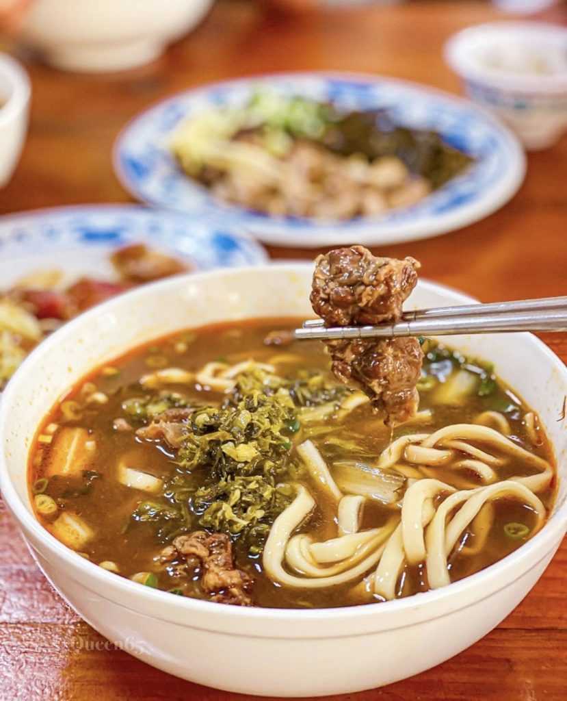 集集景點推薦|鐵道小鎮懷舊一日遊,集集火車站附近景點&美食&住宿 集集美食 牛肉麵 集集小吃 南投集集鎮