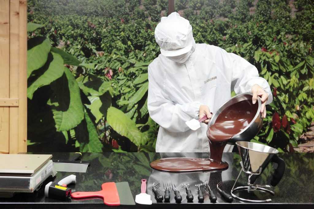 巧克力故事館 巧克力加工