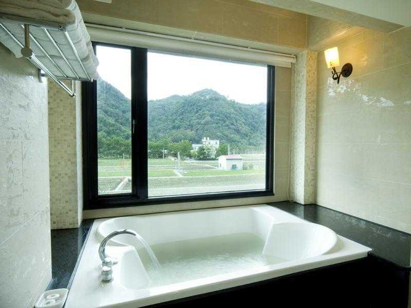 巧克力雲莊 空間密碼田野廣景四人房