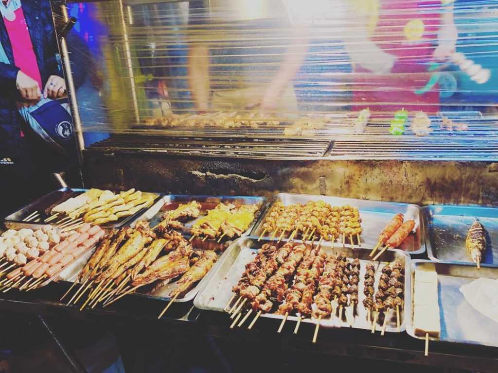 南投夜市推薦｜全南投16個夜市，營業時間、夜市地點、美食宵夜總整理！