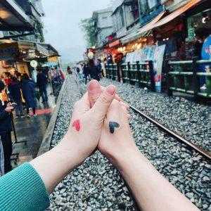 十分車站｜到十分老街甜蜜約會一日遊【十分幸福．幸福時分】