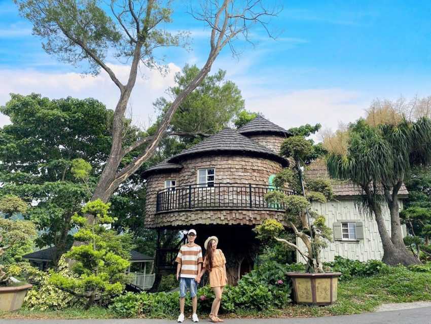 苗栗南庄【蘇維拉莊園】走入童話森林中，苗栗一日遊超好玩！《巨大蘑菇屋、精靈樹屋、侏儸紀恐龍》