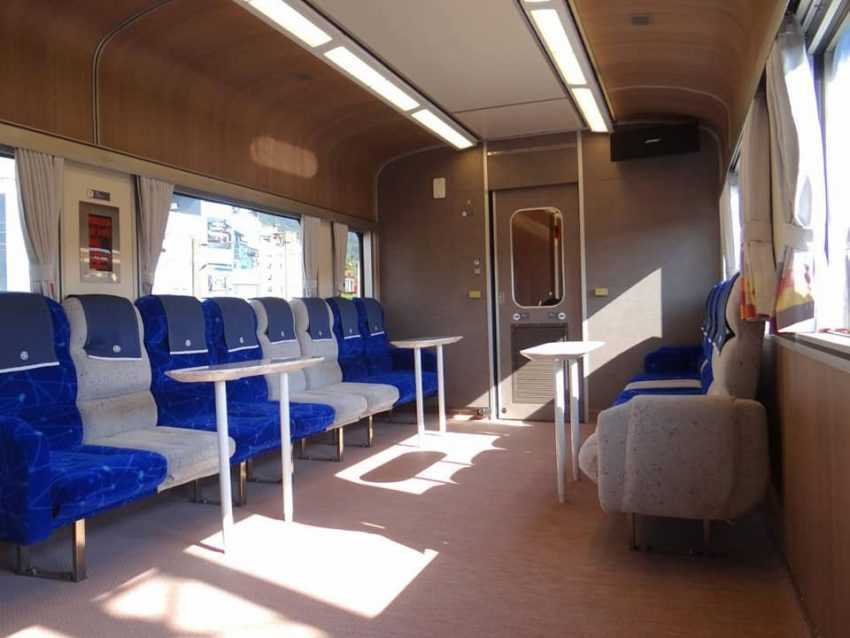 02-台鐵鳴日號-內部空間裝潢設計-圖片來源-台鐵FB