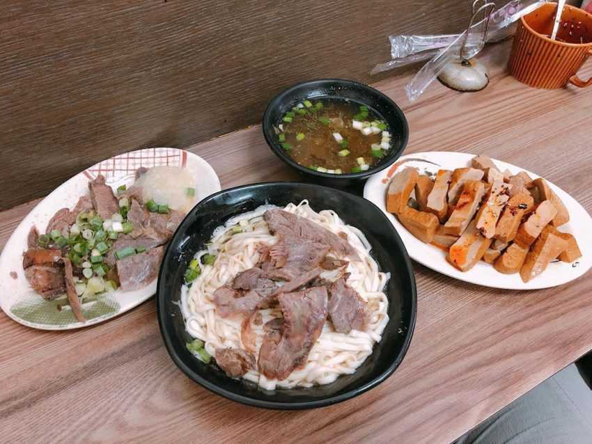 陽明山美食餐廳 台北必吃推薦8間陽明山美食餐廳！陽明山人氣小吃、中式合菜、在地人推薦隱藏版景觀餐廳 3 2026