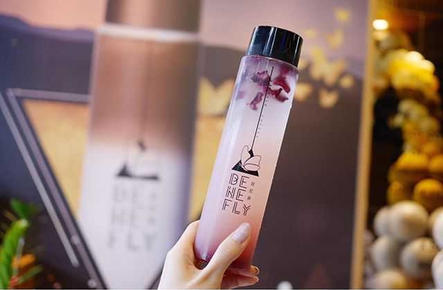 【士林夜市美食】精選TOP20士林夜市必吃，碳烤雞排/十全排骨/麻辣涼麵/蚵仔煎推薦