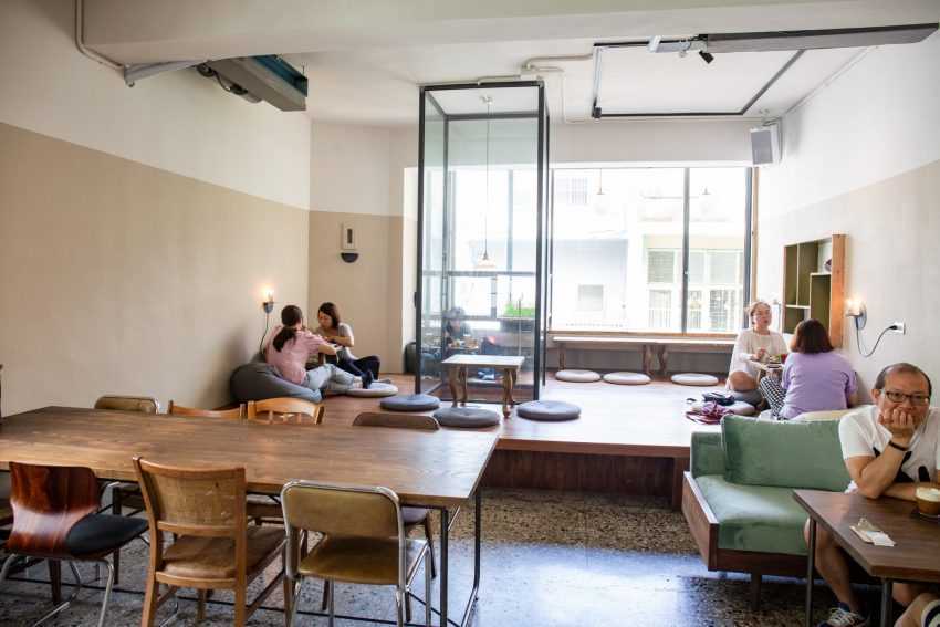 新竹咖啡廳-微生二樓的榻榻米區