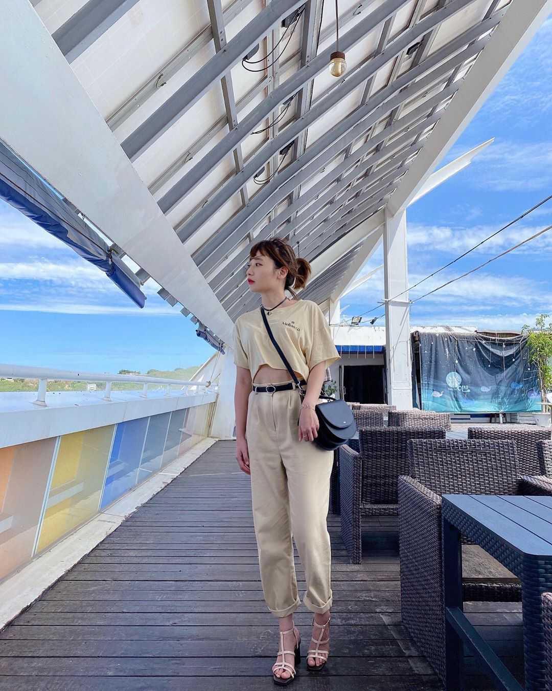 【高雄旗津景點】旗津一日遊必去景點、遊玩路線全攻略、搭旗津渡輪賞海景、旗津老街美食推薦 旗津道沙灘酒店戶外空間可以用餐、賞景 旗津道設施 旗津道房型 旗津道住宿 旗津海景