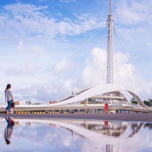 【高雄大港橋】全台首座水平旋轉橋《必知旋轉時間》，鹽埕附近景點一日遊、美食、交通攻略