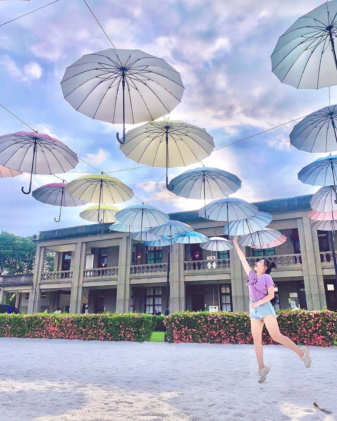 板橋435藝文特區 板橋435藝文特區 | 免門票,必拍壁畫彩繪和彩虹漂浮傘,來逛玩具博物館《 交通、附近景點、美食》 1 2026