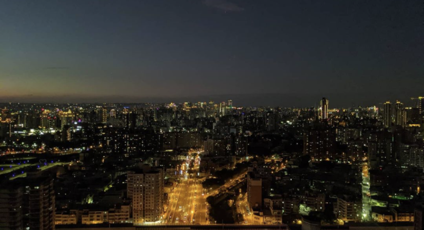 【台中夜景餐廳】推薦台中晚上必去12間景觀餐廳,美拍、情侶約會首選 台中夜景餐廳 推薦台中晚上必去12間景觀餐廳,美拍、情侶約會首選