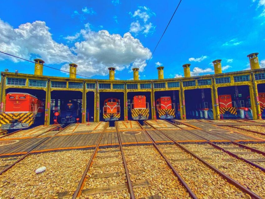 彰化扇形車庫|鐵道迷必朝聖景點,全台僅存扇形火車車庫,周邊美食推薦 彰化扇形車庫|鐵道迷必朝聖景點,全台僅存扇形火車車庫,周邊美食推薦