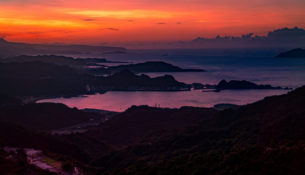 九份夜間夕陽海景
