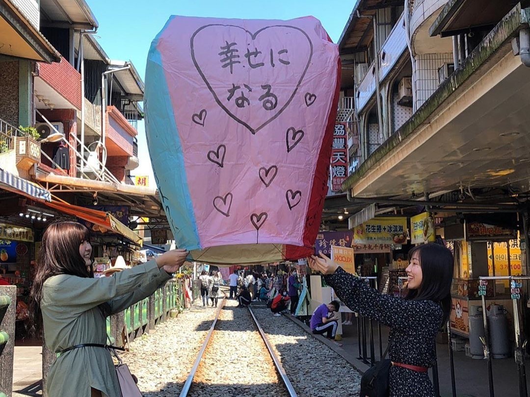 十分車站放天燈