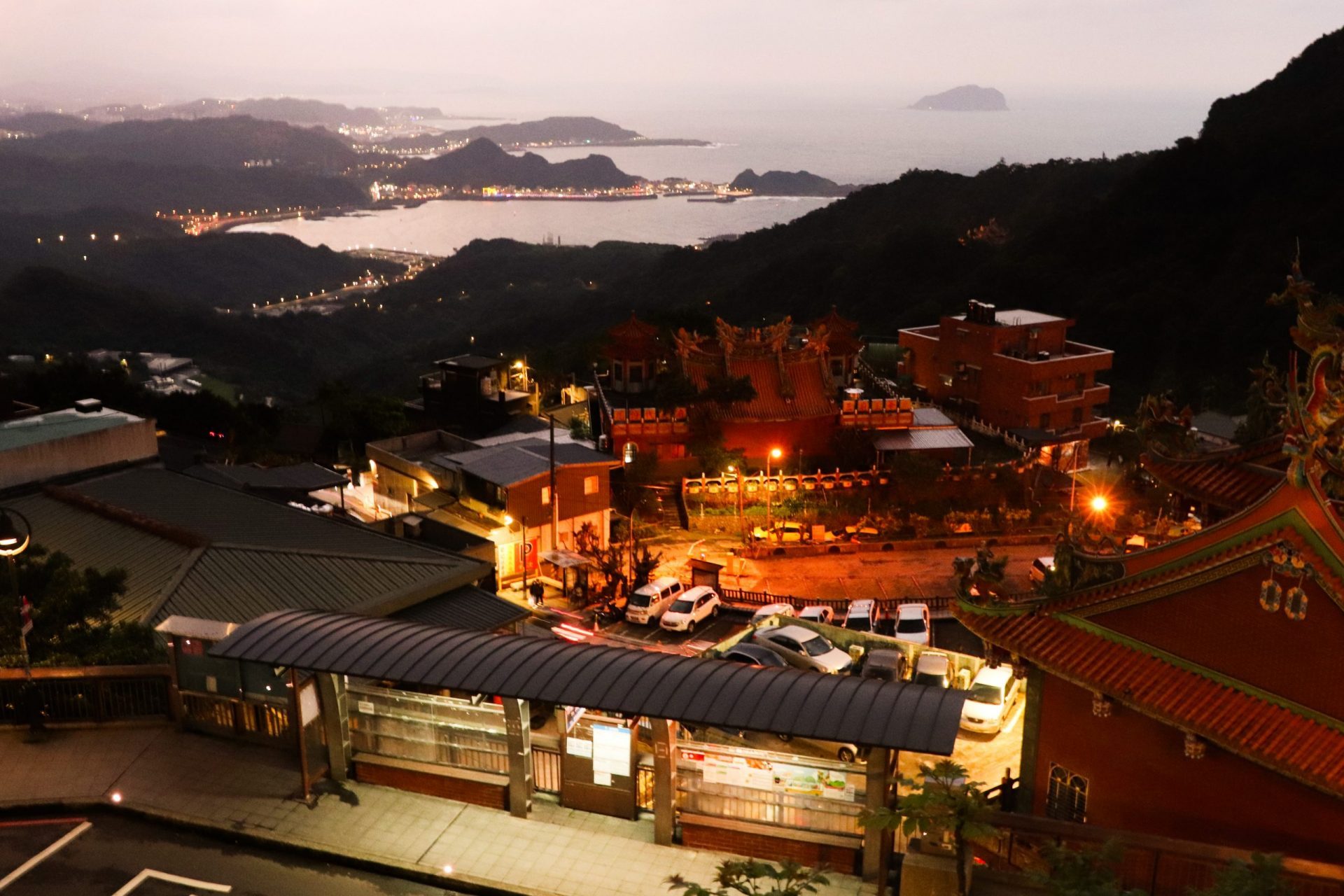 九份金瓜石一日遊 九份金瓜石一日遊 |5 大經典電影場景 【朝聖之旅】 10 2026