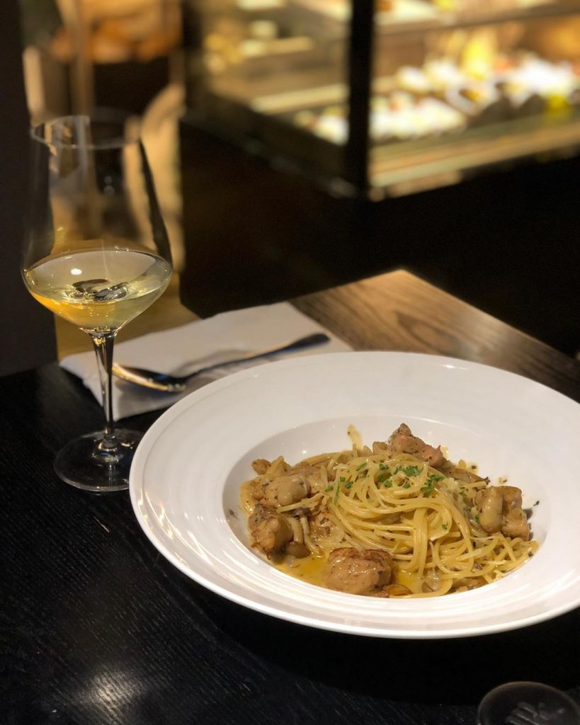 淡水美食,淡水餐廳2020,淡水景觀餐廳,淡水私房景點,淡水小吃,淡水,4F小飯館