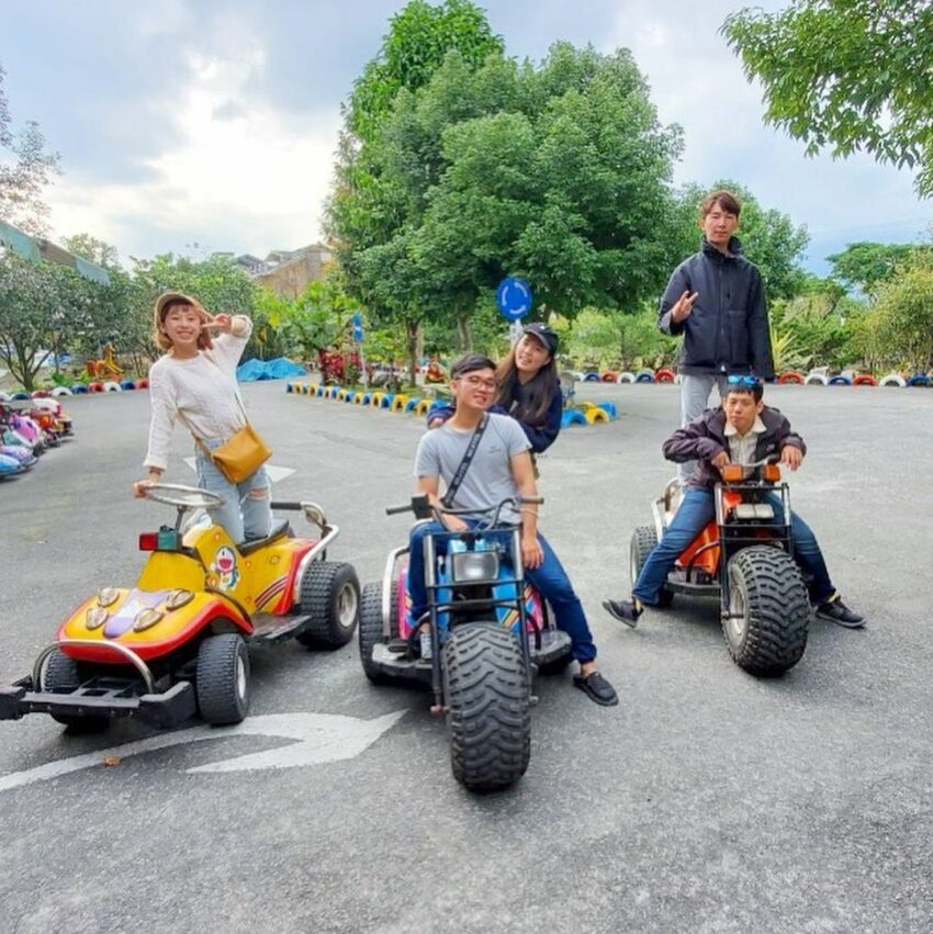 宜蘭冬山【宜農牧場】玩蹦蹦車、擠羊奶、親子餵小動物《交通&附近景點》