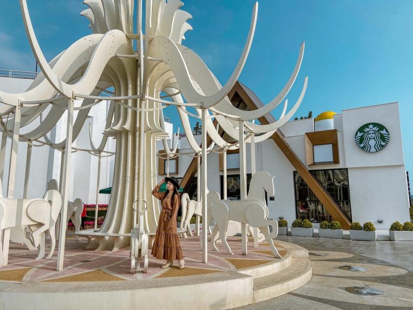 台中景點推薦, 星巴克泰安門市,台中景點台中景點推薦｜50個台中一日遊景點、最新展覽、親子旅遊、情侶約會、IG打卡路線