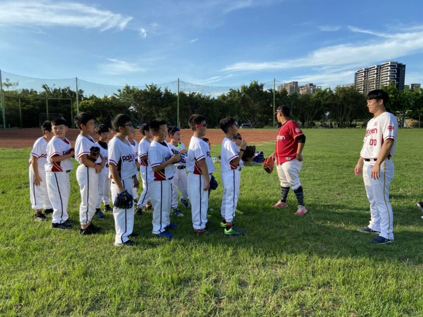 俊璋哥哥來教球 -樂天桃猿小小棒球員