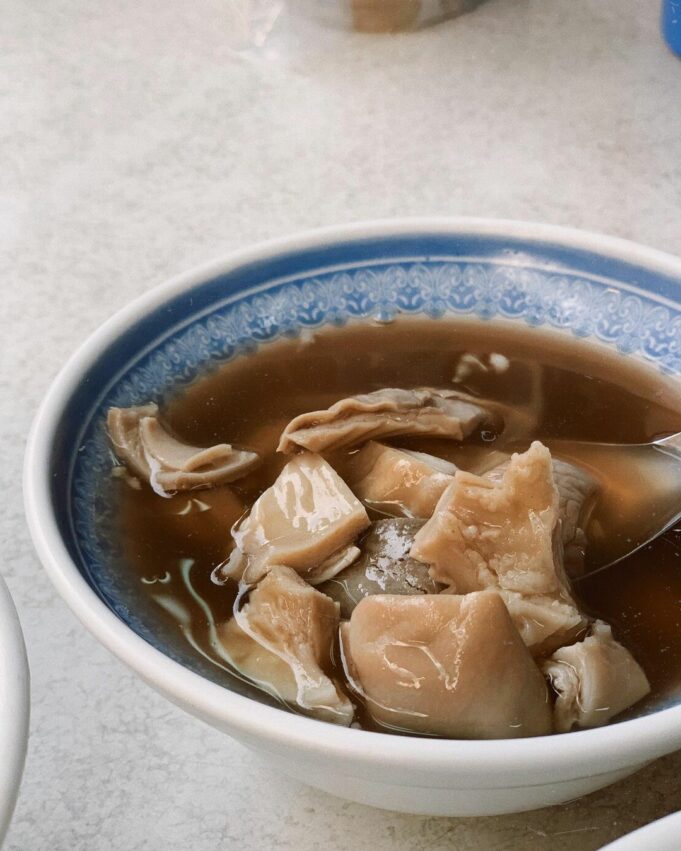 廟東夜市 廟東夜市美食｜推薦10間廟東必吃美食，肚子準備好通通吃起來！ 2 2026