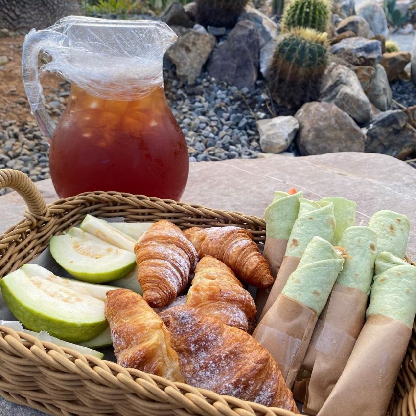 【苗栗自然圈農場】免裝備包圈露營、懶人露營玩DIY、泡湯、美式BBQ｜苗栗露營Lofi-land