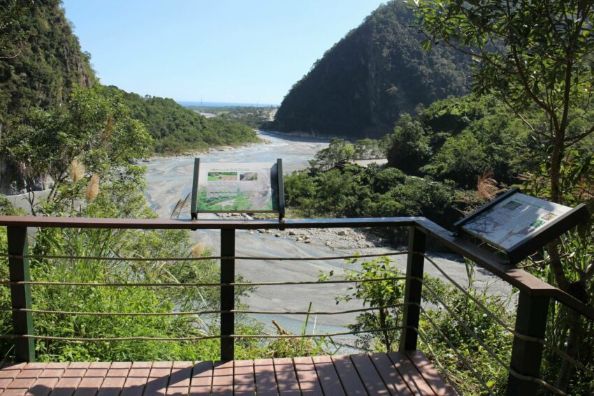 小錐麓步道 【花蓮小錐麓步道】新手級步道，觀景、賞斷崖、遊吊橋｜步行路線＆交通停車＆附近景點 5 2026