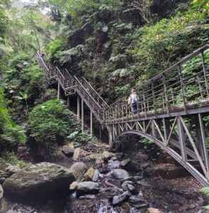 宜蘭礁溪【林美石磐步道】親子級輕鬆入門登山步道，附近景點美食懶人包