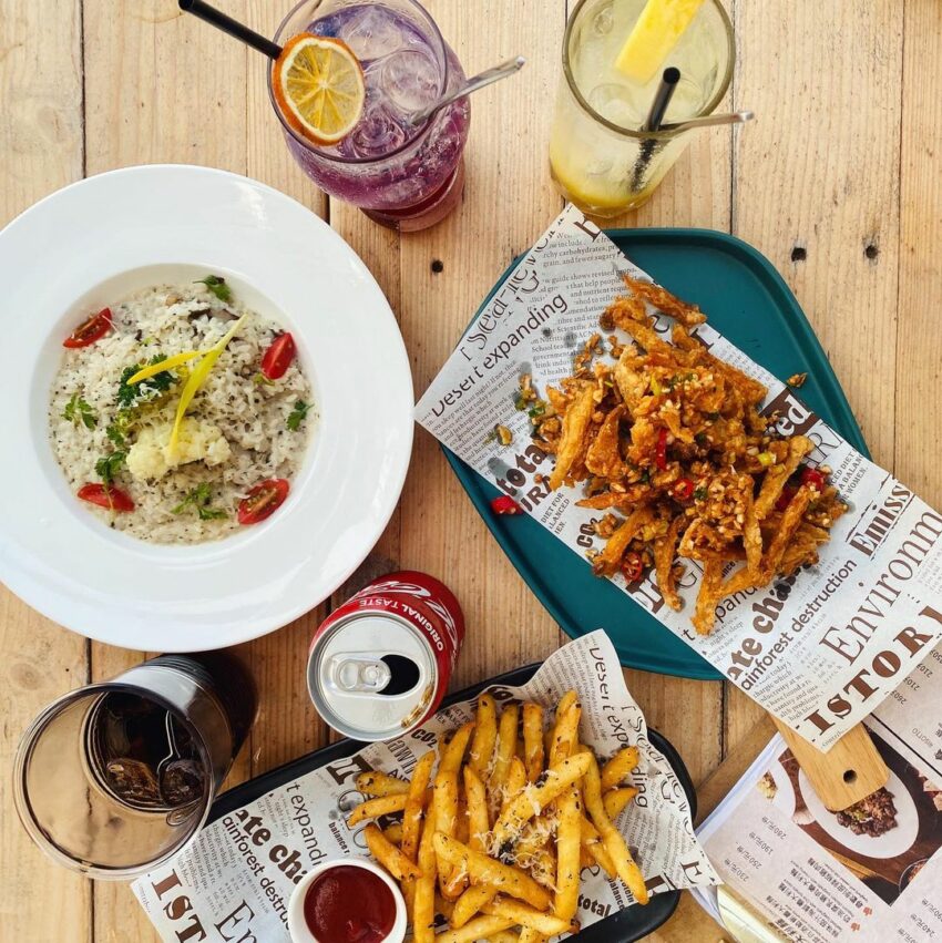 【蓮池潭風景區】高雄左營|CNN都讚嘆！龍虎塔x滑水樂園一日遊《必吃美食&景點＆交通》