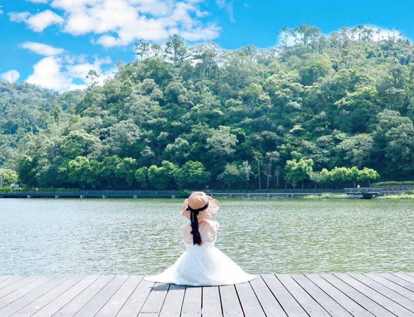 林美石磐步道 | 龍潭湖風景區 | 有宜蘭版小日月潭之稱的「龍潭湖風景區」,是蘭陽地區最大的湖泊,湖光山色的景象加上有大片的草皮,很適合來這散步、野餐 林美石磐步道 | 龍潭湖風景區 | 有宜蘭版小日月潭之稱的「龍潭湖風景區」,是蘭陽地區最大的湖泊,湖光山色的景象加上有大片的草皮,很適合來這散步、野餐