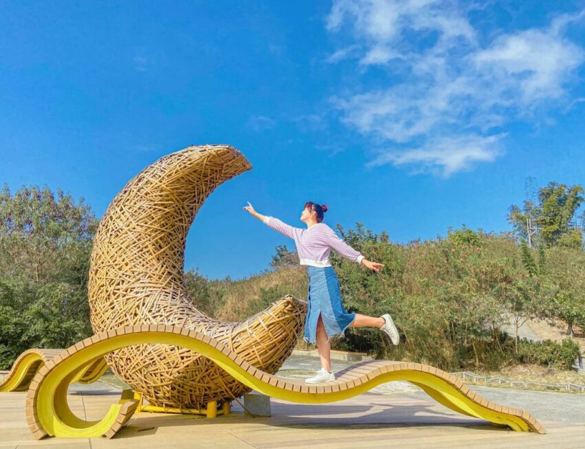 【田寮月世界】漫步天空步道&一覽月球般惡地景色《門票＆交通＆美食＆附近景點》