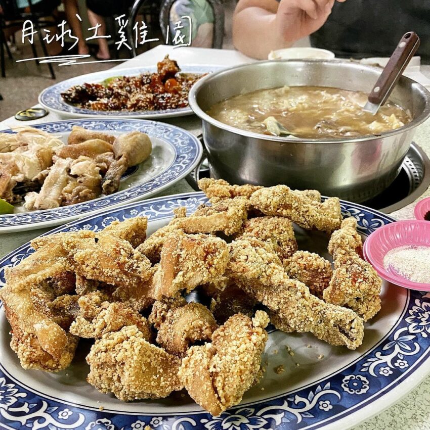 【田寮月世界】漫步天空步道&一覽月球般惡地景色《門票＆交通＆美食＆附近景點》