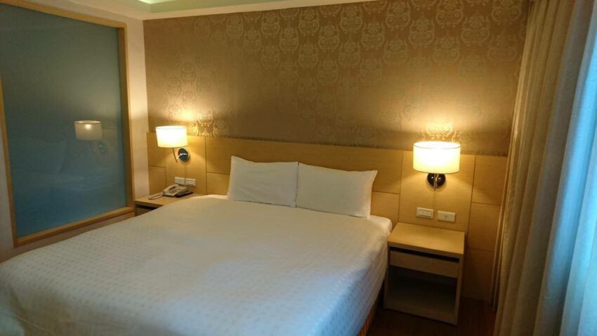 防疫旅館推薦｜防疫旅館一般都有提供三餐的服務，畢竟自己無法出門覓食`,如果是有特殊飲食習慣，或者有過敏體質的民眾，在用餐這部份就顯得額外重要了