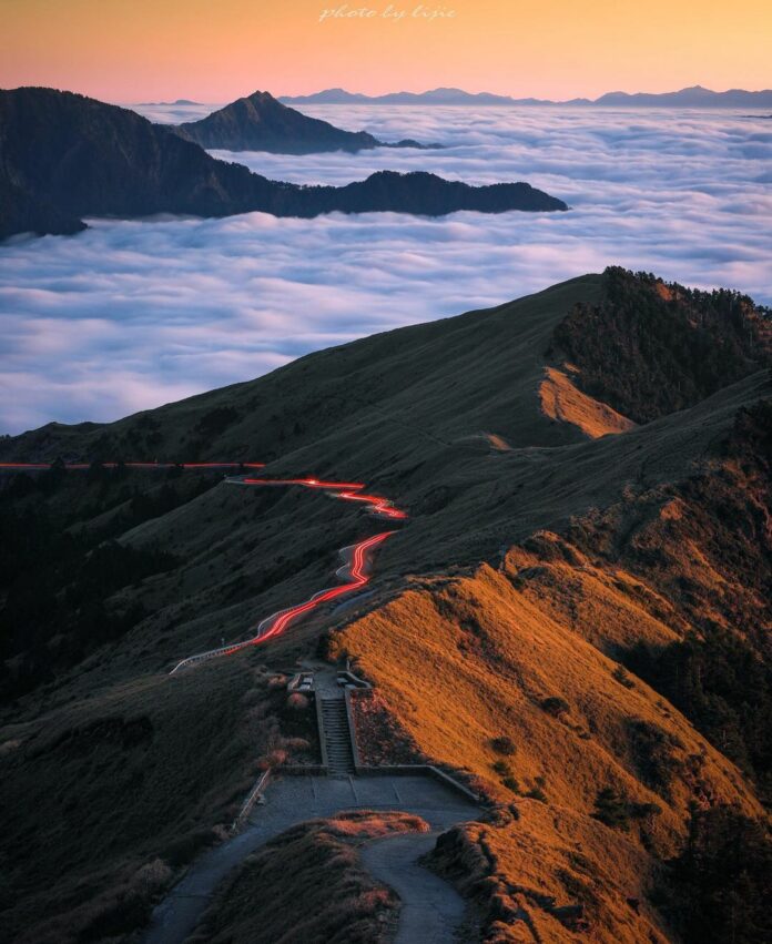 台灣公路景點 #4 合歡山公路【南投－台14甲線】,南橫景點,南部橫貫公路景點, 南橫公路景點, 台61線景點, 台11線景點, 中橫景點, 南迴公路景點, 濱海公路景點, 南橫一日遊, 新中橫景點, 南橫景點2023, 61快速道路景點, 南迴景點, 羅馬公路景點, 北宜公路景點, 北橫公路景點, 阿里山公路景點, 沿山公路景點, 台61線景點地圖, 西濱公路景點, 西濱快速道路景點, 蘇花公路景點, 玉長公路景點, 阿里山公路沿線景點, 南迴公路景點2023, 南迴公路美食, 西部濱海公路景點, 國道三號景點, 台61景點, 淡金公路景點, 北部濱海公路景點, 南橫風景, 北宜景點, 中部西濱公路景點, 台21線景點, 屏鵝公路景點, 台18線景點, 國道三號中部旅遊景點, 193縣道景點, 台61線景點2023, 台26線景點, 台2線景點, 中橫景點2023, 南迴公路景點地圖, 南横景點, 61線景點, 台7線景點, 中橫公路景點, 台20線景點, 蘇花景點, 國道三號沿途景點, 新南迴公路景點, 羅馬公路一日遊, 185縣道景點, 高速公路景點, 台七線景點, 南橫旅遊景點, 台14線景點, 台11線景點地圖, 台1線景點, 國道3號景點, 台11景點, 台61線沿途景點, 高速公路附近景點, 北部西濱公路景點, 南橫沿路景點, 阿里山公路景點地圖, 東北角濱海公路景點, 南迴景點地圖, 南下國道一號附近景點, 花東海岸公路景點, 台61線景點美食, 內山公路景點, 蘇花公路景點地圖, 南橫公路景點地圖, 南迴公路景點推薦, 台61線南部景點, 中部橫貫公路景點, 公路景點, 台11線打卡景點, 不厭亭一日遊, 梅山遊客中心到天池, 屏東南迴公路景點, 蘇花公路沿途景點, 沿山公路新景點, 阿里山公路秘境, 國道一號景點, 濱海公路景點推薦, 北部橫貫公路一日遊, 南橫景點啞口, 61濱海公路景點, 南橫風景區, 北宜公路景點美食, 國道三號沿路景點, 國道一號附近景點, 南橫公路一日遊, 北濱公路景點, 南橫東段景點, 南迴公路景點2021, 不厭亭附近景點, 阿里山公路附近景點, 東西橫貫公路景點, 北濱海公路景點, 咖啡公路景點, 西濱海公路景點, 北上國道一號附近景點, 國道三號南下景點, 國道三號沿線景點, 阿里山公路沿途景點, 陽金公路景點美食, 北部橫貫公路景點, 南橫沿途景點, 國道3號附近景點, 國道一號沿途景點, 國道景點, 南迴改景點, 舊蘇花公路景點, 西濱沿路景點, 台14甲線景點, 國道三號南部景點, 中橫熱門景點, 中橫一日遊, 國道附近景點, 南橫東進西出景點, 1號公路景點, 新中橫景點2021, 南橫梅山景點, 高速公路旁景點, 一號公路景點, 中橫景點2021, 61公路景點, 南橫旅遊地圖, 東富公路景點, 中橫風景, 台61線北部景點, 南迴秘境, 66號公路景點, 中橫景點推薦, 南橫附近景點, 加州一號公路景點, 武嶺景點推薦, 濱海公路景點中部, 台11縣景點, 隙頂附近步道, 公路花園景點, 花東濱海公路景點, 西濱快速公路景點, 南迴景點推薦, 俗女養成記公路旅行景點, 清水斷崖天空步道門票, 南橫沿線景點, 國道三景點, 濱海公路景點餐廳, 南橫的景點, 61海線景點, 南橫公路景點介紹, 國道一號沿路景點, 台84線景點, 南迴線景點, 南部濱海公路景點, 高速公路沿線景點, 台193線景點, 中部濱海公路景點, 蘇花公路景點推薦, 南橫公路沿路景點, 橫貫公路景點, 南迴沿路景點, 高速公路沿路景點, 南橫一日遊景點, 草嶺公路景點, 西濱公路景點介紹, 國道3景點, 南橫公路景點2023, 61號快速道路景點, 花東公路景點, 中橫旅遊景點, 高速公路沿途景點, 國道三號旅遊景點, 169縣道景點, 南迴旅遊景點, 台61沿線景點, 61西濱景點, 國道一號沿線景點, 國道1號景點, 花東縱谷公路景點, 蘇花公路沿路景點, 南迴公路一日遊, 南橫景點2020, 北橫公路景點介紹, 國道三號中部景點, 加州1號公路景點, 185縣道一日遊, 新中橫旅遊景點,