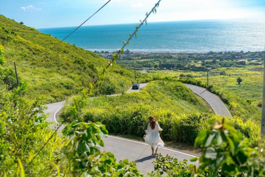 台灣公路景點 #2 心型公路【苗栗通霄】,南橫景點,南部橫貫公路景點, 南橫公路景點, 台61線景點, 台11線景點, 中橫景點, 南迴公路景點, 濱海公路景點, 南橫一日遊, 新中橫景點, 南橫景點2023, 61快速道路景點, 南迴景點, 羅馬公路景點, 北宜公路景點, 北橫公路景點, 阿里山公路景點, 沿山公路景點, 台61線景點地圖, 西濱公路景點, 西濱快速道路景點, 蘇花公路景點, 玉長公路景點, 阿里山公路沿線景點, 南迴公路景點2023, 南迴公路美食, 西部濱海公路景點, 國道三號景點, 台61景點, 淡金公路景點, 北部濱海公路景點, 南橫風景, 北宜景點, 中部西濱公路景點, 台21線景點, 屏鵝公路景點, 台18線景點, 國道三號中部旅遊景點, 193縣道景點, 台61線景點2023, 台26線景點, 台2線景點, 中橫景點2023, 南迴公路景點地圖, 南横景點, 61線景點, 台7線景點, 中橫公路景點, 台20線景點, 蘇花景點, 國道三號沿途景點, 新南迴公路景點, 羅馬公路一日遊, 185縣道景點, 高速公路景點, 台七線景點, 南橫旅遊景點, 台14線景點, 台11線景點地圖, 台1線景點, 國道3號景點, 台11景點, 台61線沿途景點, 高速公路附近景點, 北部西濱公路景點, 南橫沿路景點, 阿里山公路景點地圖, 東北角濱海公路景點, 南迴景點地圖, 南下國道一號附近景點, 花東海岸公路景點, 台61線景點美食, 內山公路景點, 蘇花公路景點地圖, 南橫公路景點地圖, 南迴公路景點推薦, 台61線南部景點, 中部橫貫公路景點, 公路景點, 台11線打卡景點, 不厭亭一日遊, 梅山遊客中心到天池, 屏東南迴公路景點, 蘇花公路沿途景點, 沿山公路新景點, 阿里山公路秘境, 國道一號景點, 濱海公路景點推薦, 北部橫貫公路一日遊, 南橫景點啞口, 61濱海公路景點, 南橫風景區, 北宜公路景點美食, 國道三號沿路景點, 國道一號附近景點, 南橫公路一日遊, 北濱公路景點, 南橫東段景點, 南迴公路景點2021, 不厭亭附近景點, 阿里山公路附近景點, 東西橫貫公路景點, 北濱海公路景點, 咖啡公路景點, 西濱海公路景點, 北上國道一號附近景點, 國道三號南下景點, 國道三號沿線景點, 阿里山公路沿途景點, 陽金公路景點美食, 北部橫貫公路景點, 南橫沿途景點, 國道3號附近景點, 國道一號沿途景點, 國道景點, 南迴改景點, 舊蘇花公路景點, 西濱沿路景點, 台14甲線景點, 國道三號南部景點, 中橫熱門景點, 中橫一日遊, 國道附近景點, 南橫東進西出景點, 1號公路景點, 新中橫景點2021, 南橫梅山景點, 高速公路旁景點, 一號公路景點, 中橫景點2021, 61公路景點, 南橫旅遊地圖, 東富公路景點, 中橫風景, 台61線北部景點, 南迴秘境, 66號公路景點, 中橫景點推薦, 南橫附近景點, 加州一號公路景點, 武嶺景點推薦, 濱海公路景點中部, 台11縣景點, 隙頂附近步道, 公路花園景點, 花東濱海公路景點, 西濱快速公路景點, 南迴景點推薦, 俗女養成記公路旅行景點, 清水斷崖天空步道門票, 南橫沿線景點, 國道三景點, 濱海公路景點餐廳, 南橫的景點, 61海線景點, 南橫公路景點介紹, 國道一號沿路景點, 台84線景點, 南迴線景點, 南部濱海公路景點, 高速公路沿線景點, 台193線景點, 中部濱海公路景點, 蘇花公路景點推薦, 南橫公路沿路景點, 橫貫公路景點, 南迴沿路景點, 高速公路沿路景點, 南橫一日遊景點, 草嶺公路景點, 西濱公路景點介紹, 國道3景點, 南橫公路景點2023, 61號快速道路景點, 花東公路景點, 中橫旅遊景點, 高速公路沿途景點, 國道三號旅遊景點, 169縣道景點, 南迴旅遊景點, 台61沿線景點, 61西濱景點, 國道一號沿線景點, 國道1號景點, 花東縱谷公路景點, 蘇花公路沿路景點, 南迴公路一日遊, 南橫景點2020, 北橫公路景點介紹, 國道三號中部景點, 加州1號公路景點, 185縣道一日遊, 新中橫旅遊景點,