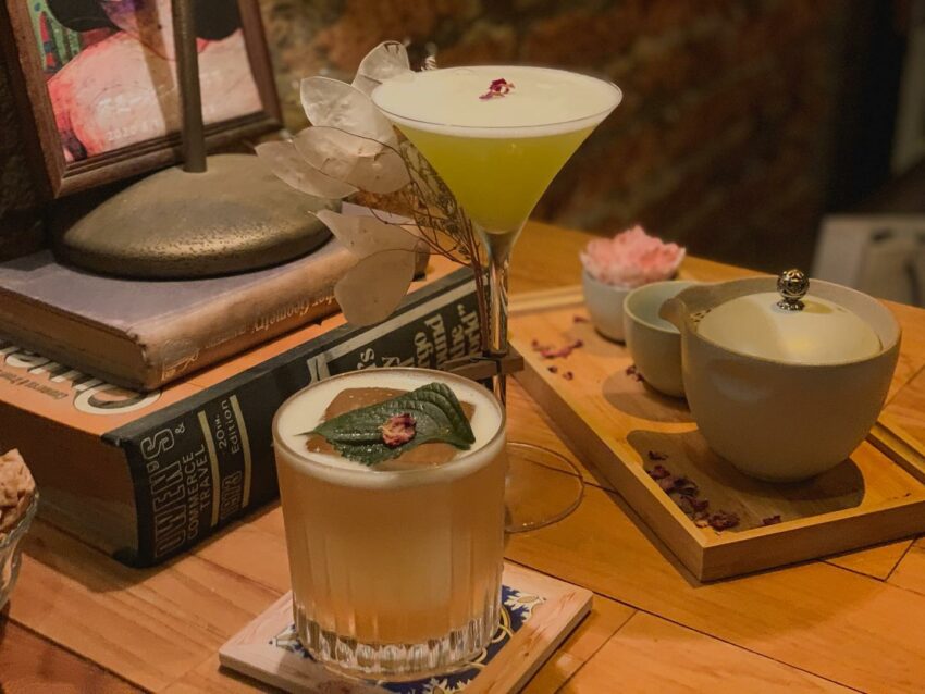 台南酒吧推薦》精選7間隱身巷弄內的台南特色酒吧，尋找府城微醺時光！