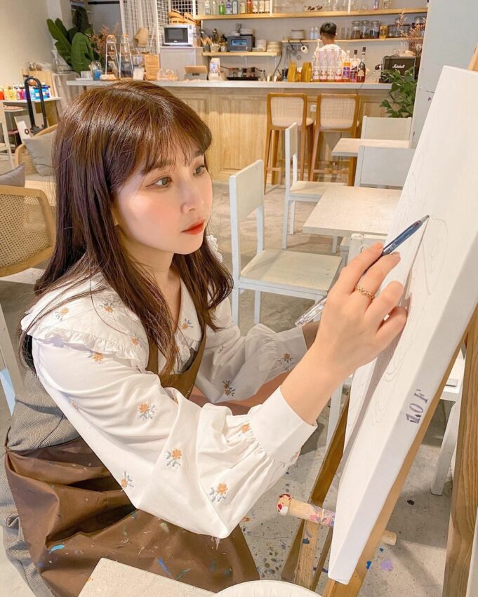 畫室咖啡廳 【台北台中】文藝少女必去 7 家畫室咖啡廳,邊畫畫邊喝下午茶,一日畫家體驗! 1 2026