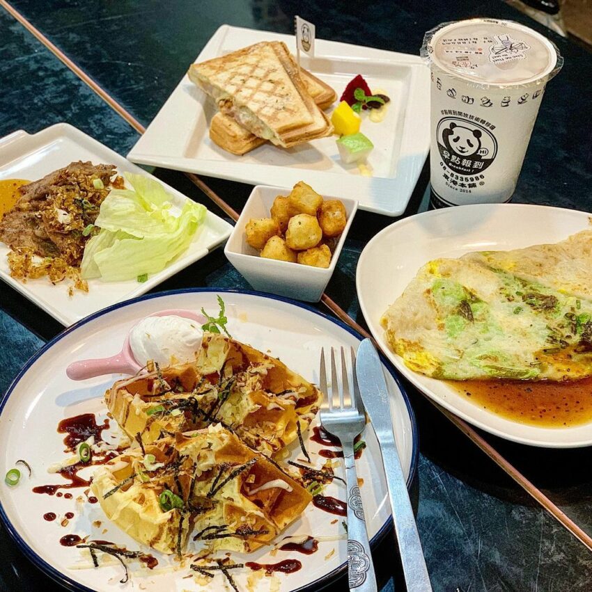 東港美食｜早餐、早午餐│每三個月還會更新特色餐點，鬆餅、軟法、熱壓土司，來再多次也不怕吃膩。