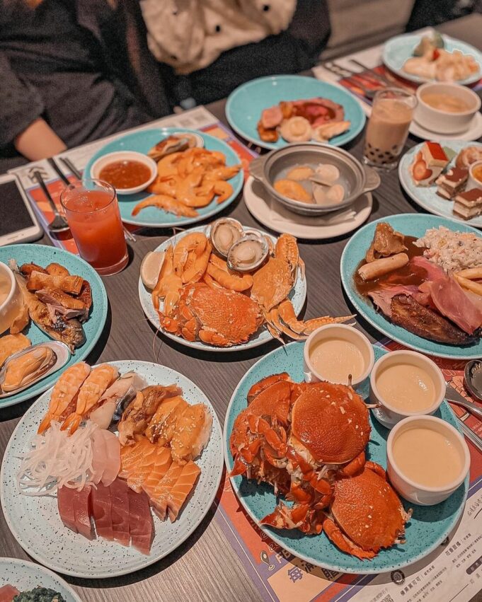 【台中吃到飽】推薦9間台中Buffet自助餐，海鮮、燒烤、火鍋吃到飽餐廳