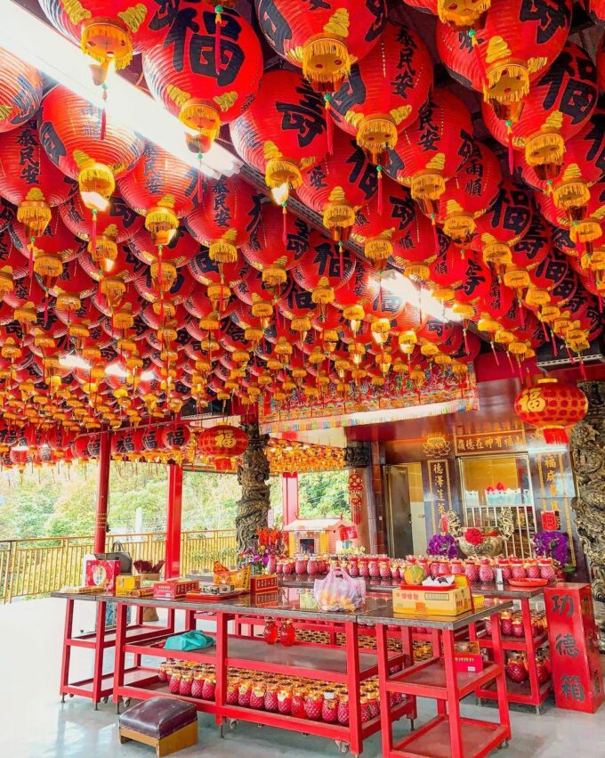 【花蓮走春景點推薦】9間必訪靈驗花蓮廟宇，過年賞燈祈福去｜走春景點、過年聚餐餐廳