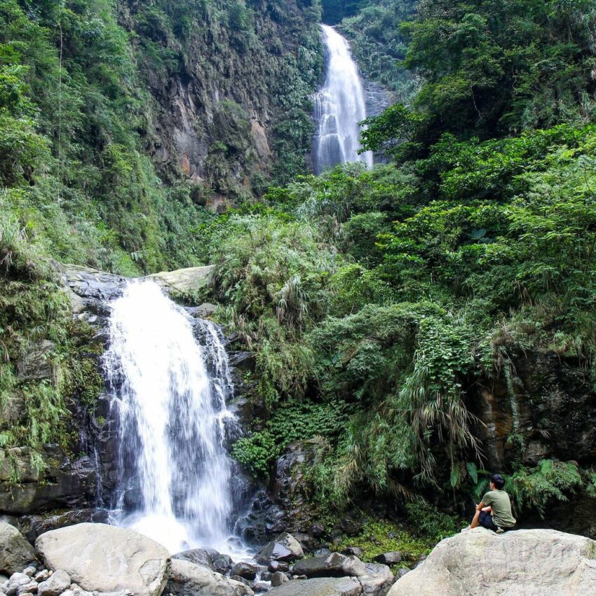 最新【瀑布景點推薦】探訪全台 16座鬼斧神工的瀑布美景，一起迎接夏天吧！