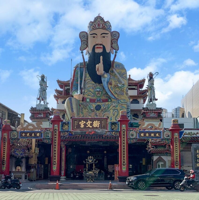 員林景點推薦|探索14處超好拍員林秘境,蜀葵花海、桐花步道、夢幻夜景、純白教堂 員林 員林景點 員林衡文宮