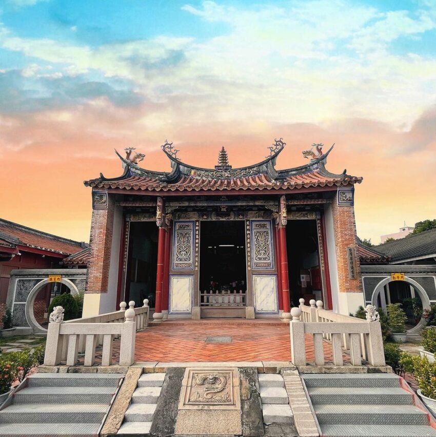 員林景點推薦|探索14處超好拍員林秘境,蜀葵花海、桐花步道、夢幻夜景、純白教堂 員林 員林景點 興賢書院