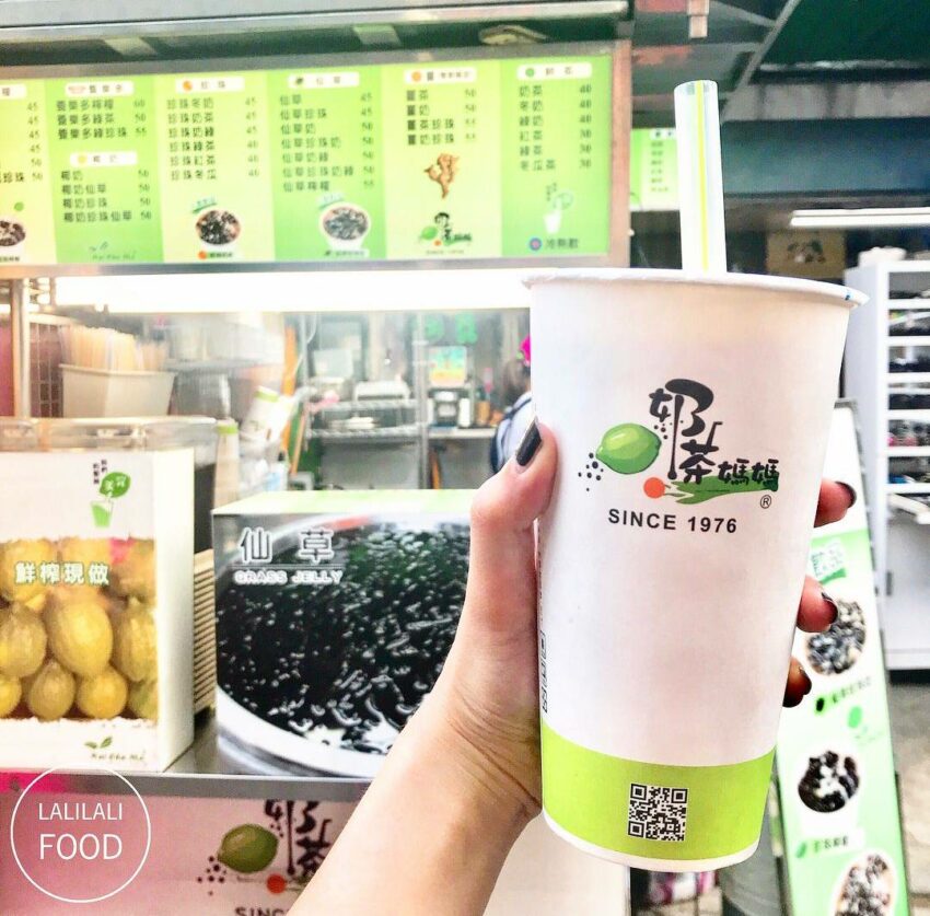 【士林夜市美食】精選TOP20士林夜市必吃，碳烤雞排/十全排骨/麻辣涼麵/蚵仔煎推薦