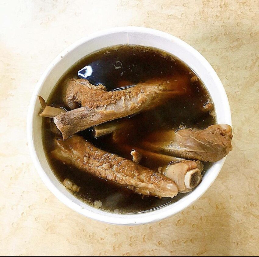 【士林夜市】精選TOP20士林夜市必吃，碳烤雞排/十全排骨/麻辣涼麵/蚵仔煎推薦