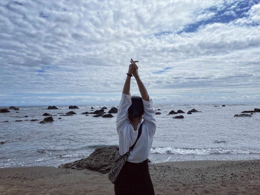 網美拍照姿勢,Pose,拍照姿勢,網美照,團體照姿勢,形象照姿勢,自拍姿勢,可愛拍照姿勢,拍照姿勢男, 拍照app,構圖,拍照技巧,手機攝影,手機拍照技巧,攝影技巧