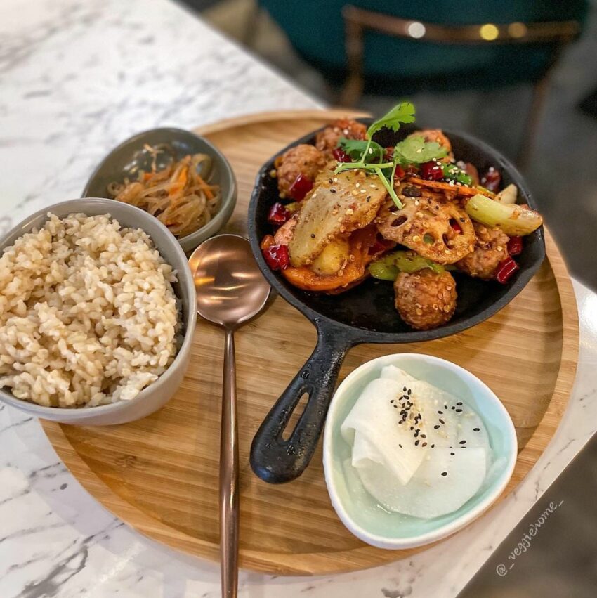 【台北素食餐廳推薦】10家你一定要知道的蔬食餐廳!肉食主義者都愛上的小小樹食、果然匯 【台北素食餐廳推薦】10家你一定要知道的蔬食餐廳!肉食主義者都愛上的小小樹食、果然匯