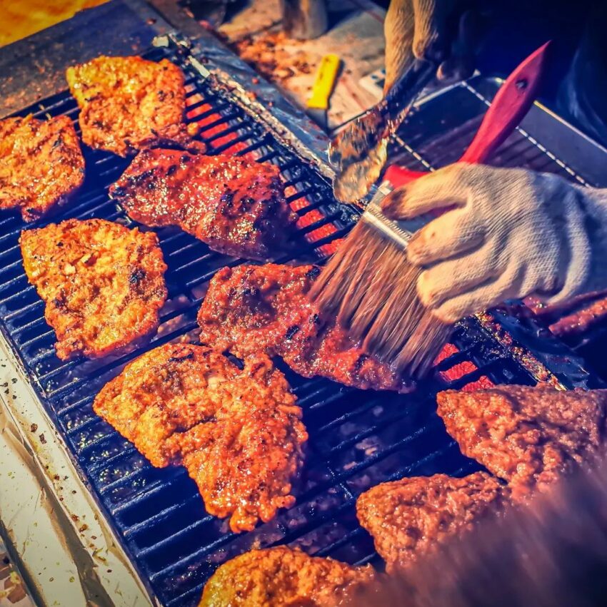 精誠夜市美食, 炸物滷味, ,數一數二碳烤香雞排