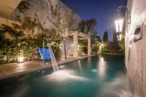 台中汽車旅館推薦｜9間讓你不想離開的Motel，可唱KTV、情侶約會、休息、有浴缸的精品摩鐵