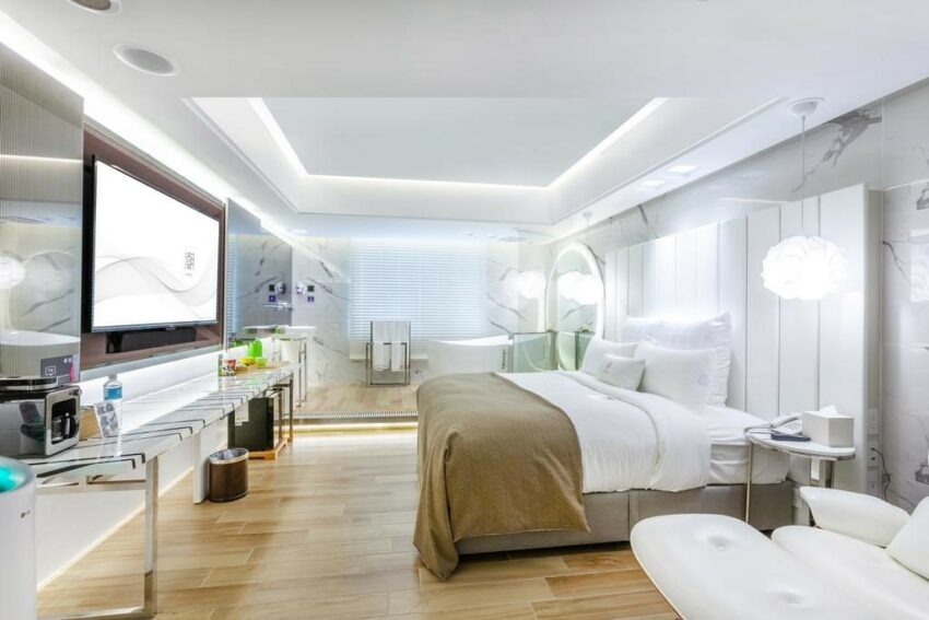 最強【全台汽車旅館推薦】精選全台30間汽車旅館休息、KTV歡唱、SPA浴缸泡澡，天冷就一起窩飯店找樂趣！